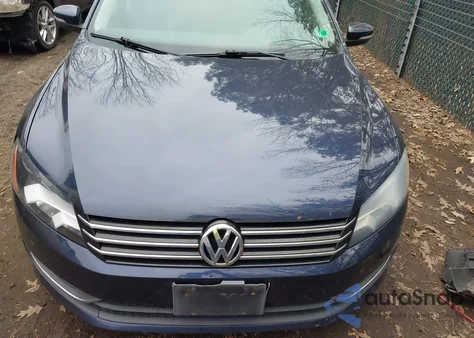 2014 Volkswagen Passat 2.5L S z USA, uszkodzony, nr VIN 1VWAP7A30EC003467